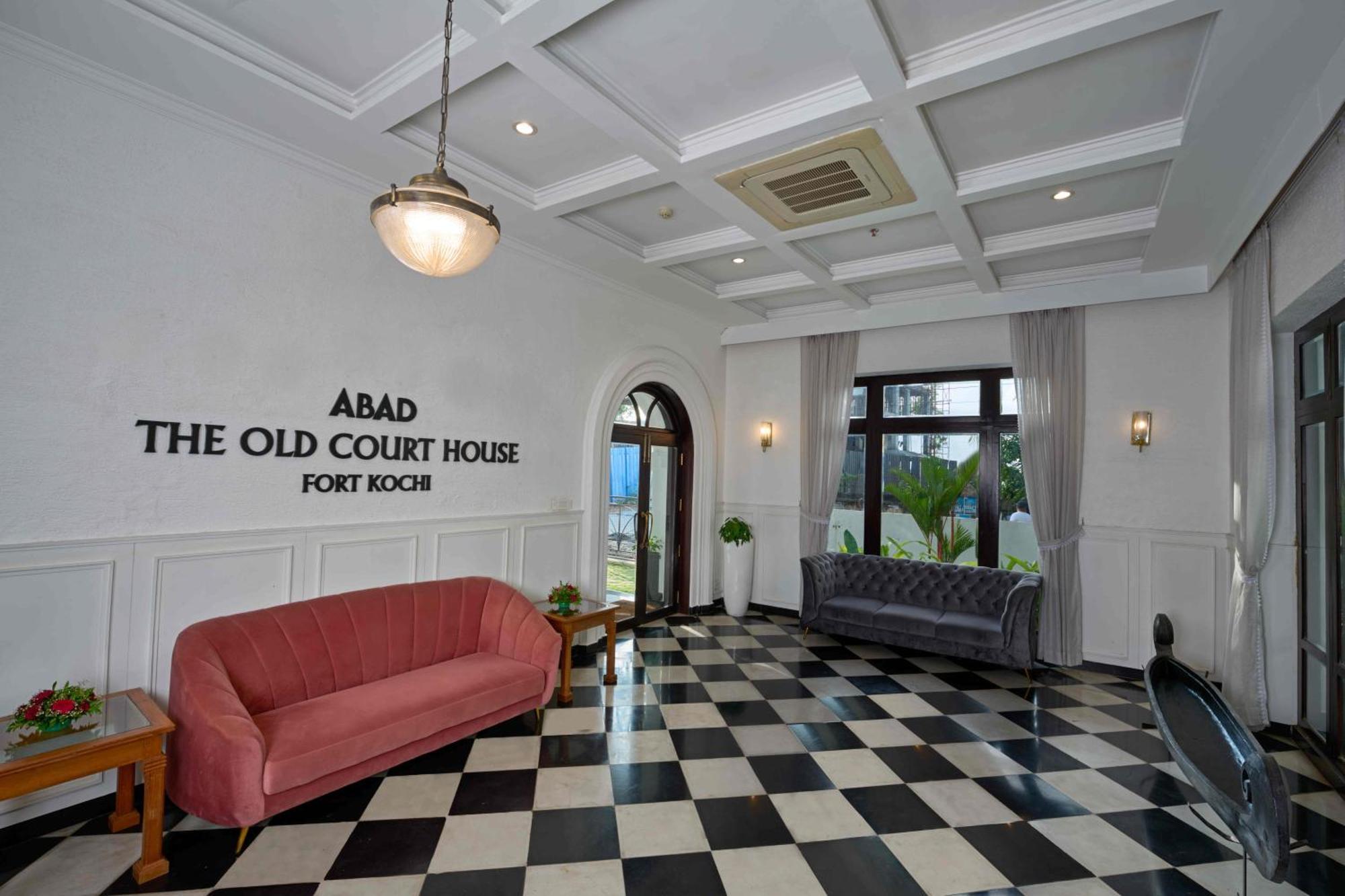 The Old Court House By Abad Hotel Kocsín Kültér fotó
